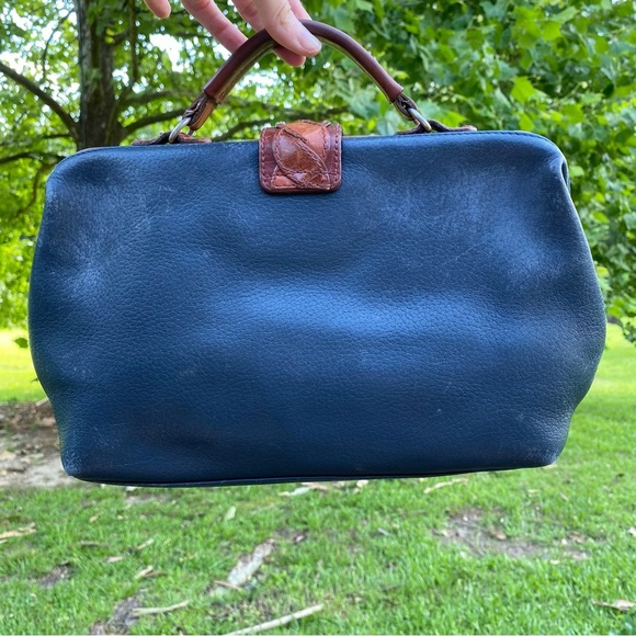 Vintage Giani Bernini Navy Blue/Warm Brown Leather Doctor’s Handbag - Picture 3 of 6